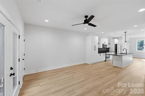 $3,000 | 1360 Briar Creek Road, Charlotte, NC 28205