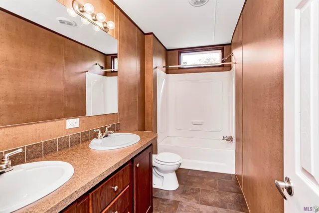 $219,900 | 14205 Bluff Road, Prairieville, LA 70769