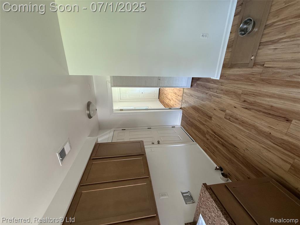 14591 Merriman Road Livonia, MI 48154 - Photo 21 of 25