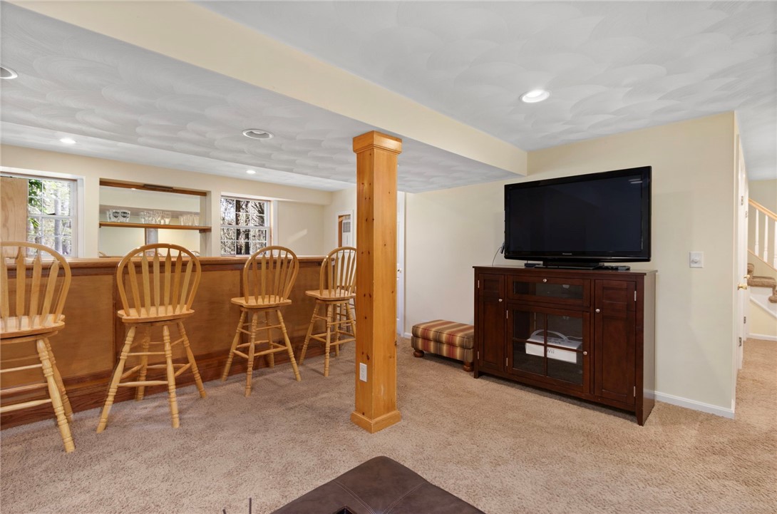 283 Castle Rocks Road Warwick, RI 02886 - Photo 38 of 48 Gallery Image 38