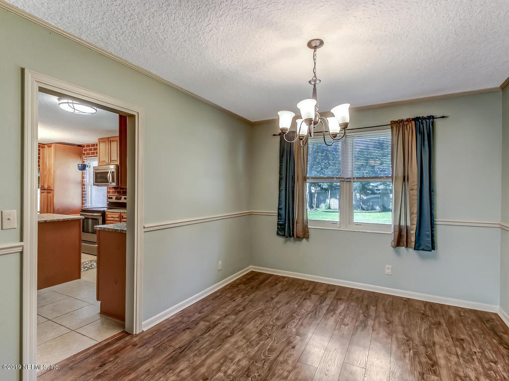 3314 Sequoia Road Orange Park, FL 32073 - Photo 9 of 31 3314 Sequoia Rd Orange Park FL-010-8-Din