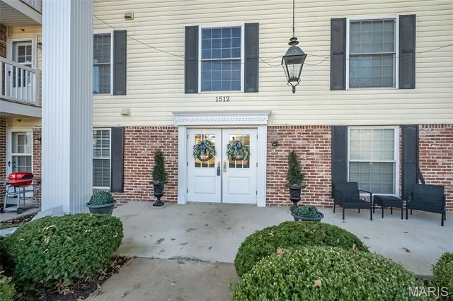 $429,000 | 1512 Bedford Forge Court, Unit 19, Chesterfield, MO 63017