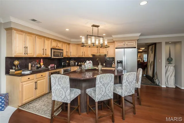 $429,000 | 1512 Bedford Forge Court, Unit 19, Chesterfield, MO 63017