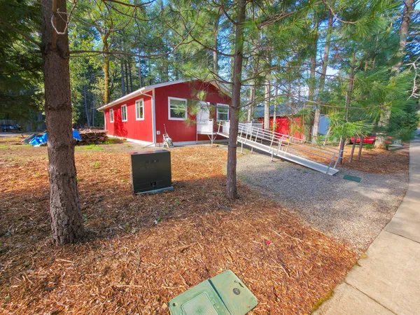 $369,000 | 451 Stage Stop Drive, Cave Junction, OR 97523