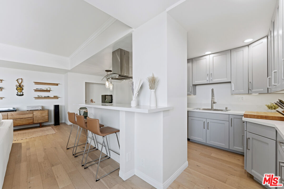 7250 Franklin Avenue, Unit 615 Los Angeles, CA 90046 - Photo 11 of 42