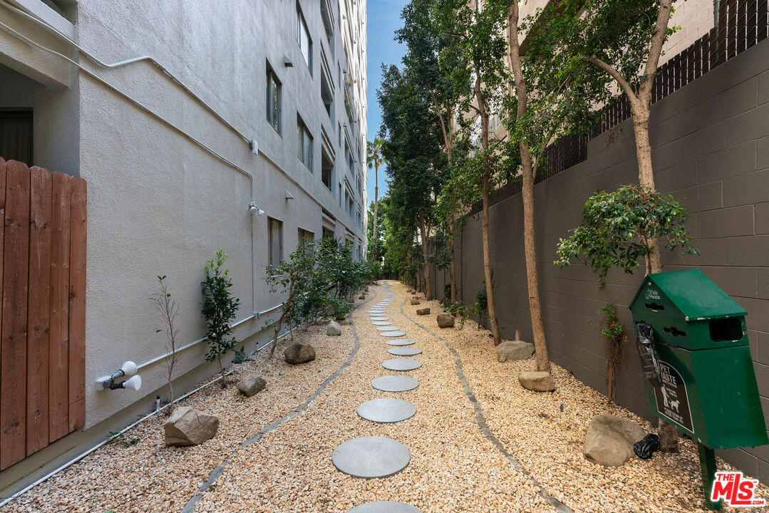 7250 Franklin Avenue, Unit 615 Los Angeles, CA 90046 - Photo 31 of 42