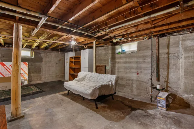 $170,000 | 166 Glen Avenue, Berlin, NH 03570