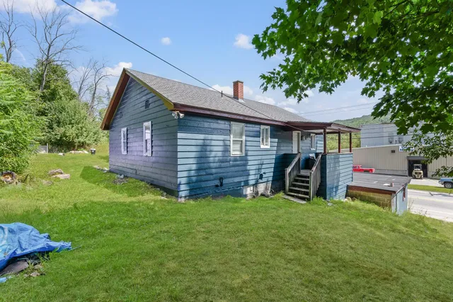 $170,000 | 166 Glen Avenue, Berlin, NH 03570