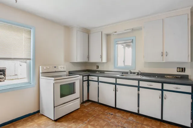 $170,000 | 166 Glen Avenue, Berlin, NH 03570