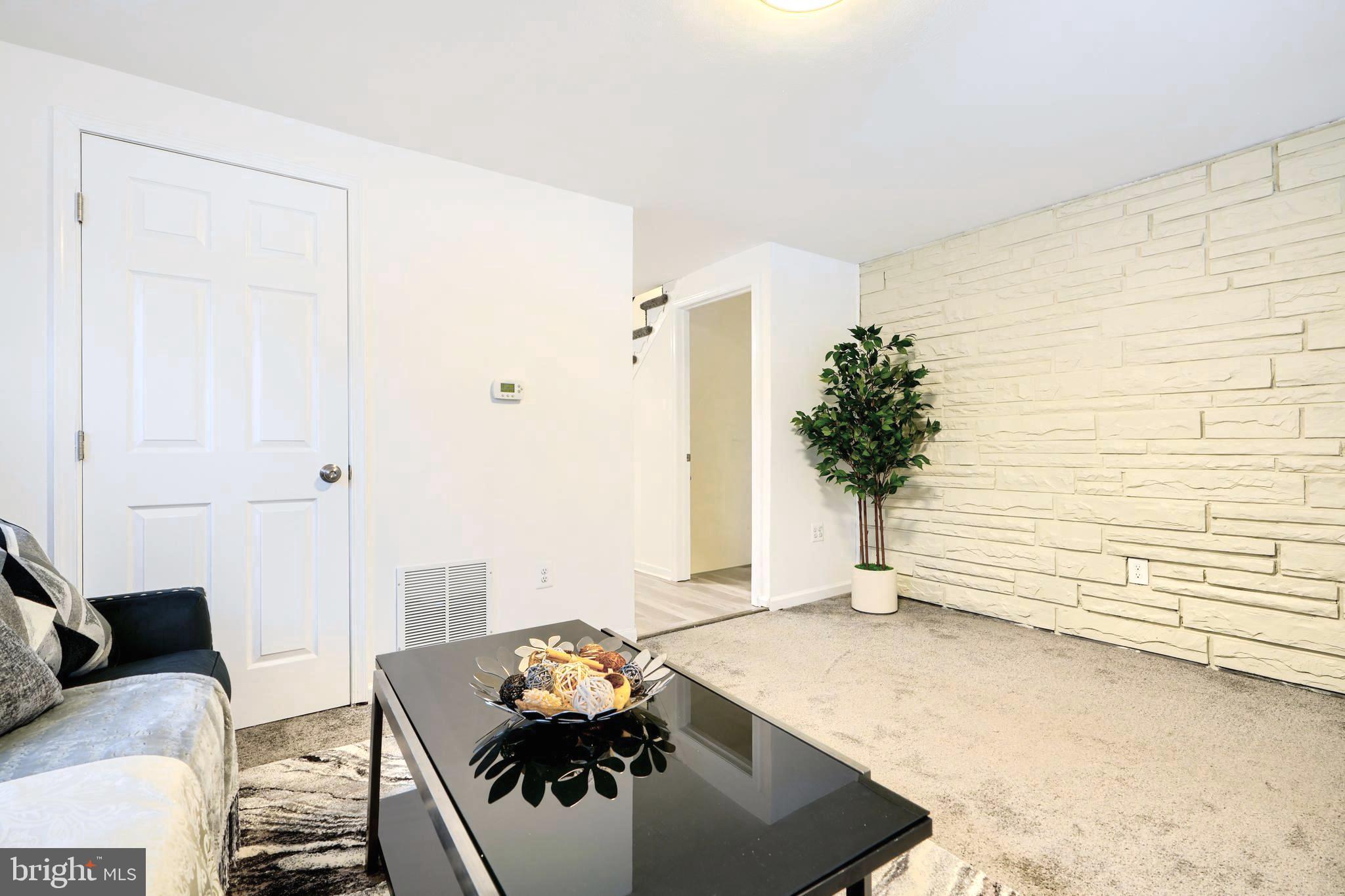 8014 Lansdale Road Baltimore, MD 21224 - Photo 7 of 41 Gallery Image 7