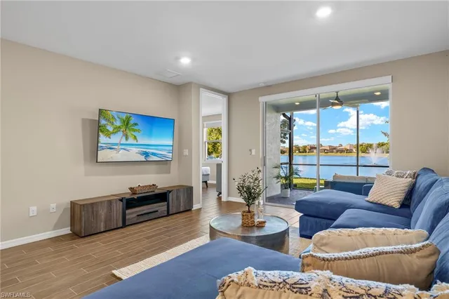 $6,250 | 14644 Edgewater Circle, Naples, FL 34114