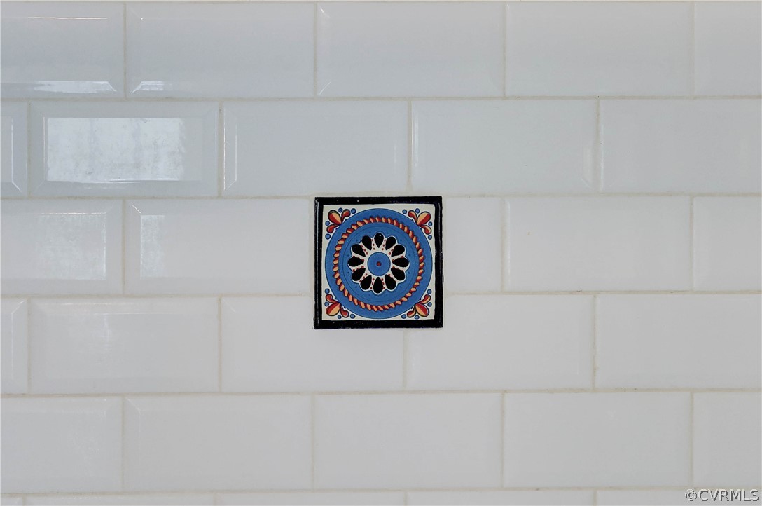 111 Overbrook Road Richmond, VA 23222 - Photo 29 of 43 Custom tile detail in bathroom