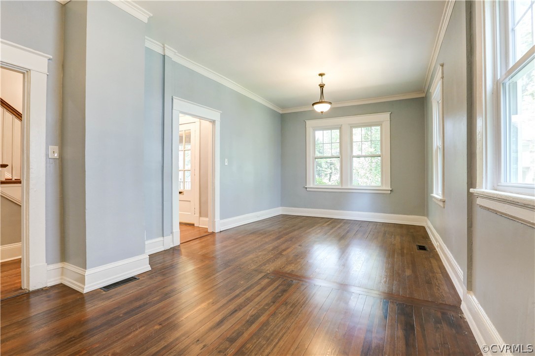 111 Overbrook Road Richmond, VA 23222 - Photo 7 of 43 Once two smaller parlors the current owners have m