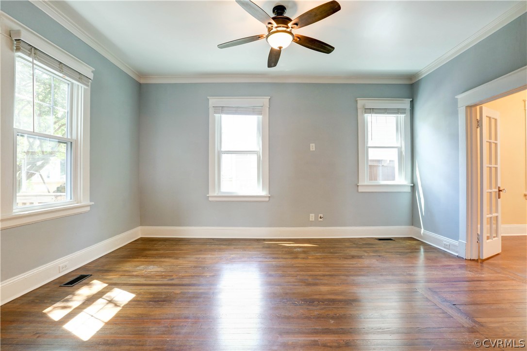 111 Overbrook Road Richmond, VA 23222 - Photo 9 of 43 TV lounge, eat in kitchen or dining room. 3 big w