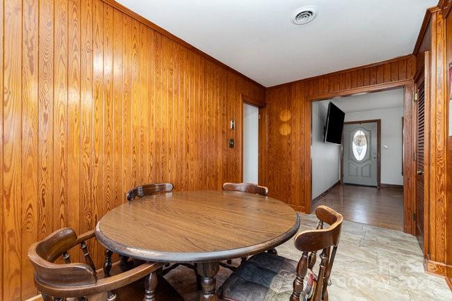 4386 Section House Road Hickory, NC 28601 - Photo 9 of 34 Gallery Image 9