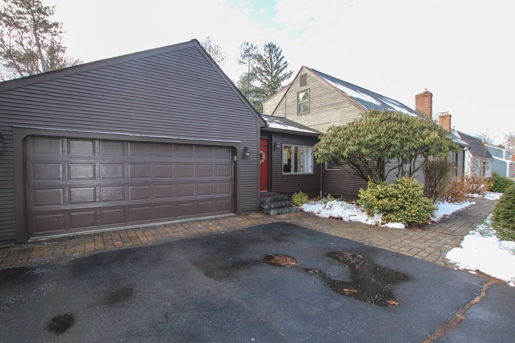 187 Tannery Road Westfield, MA 01085 - Photo 3 of 37 Gallery Image 3