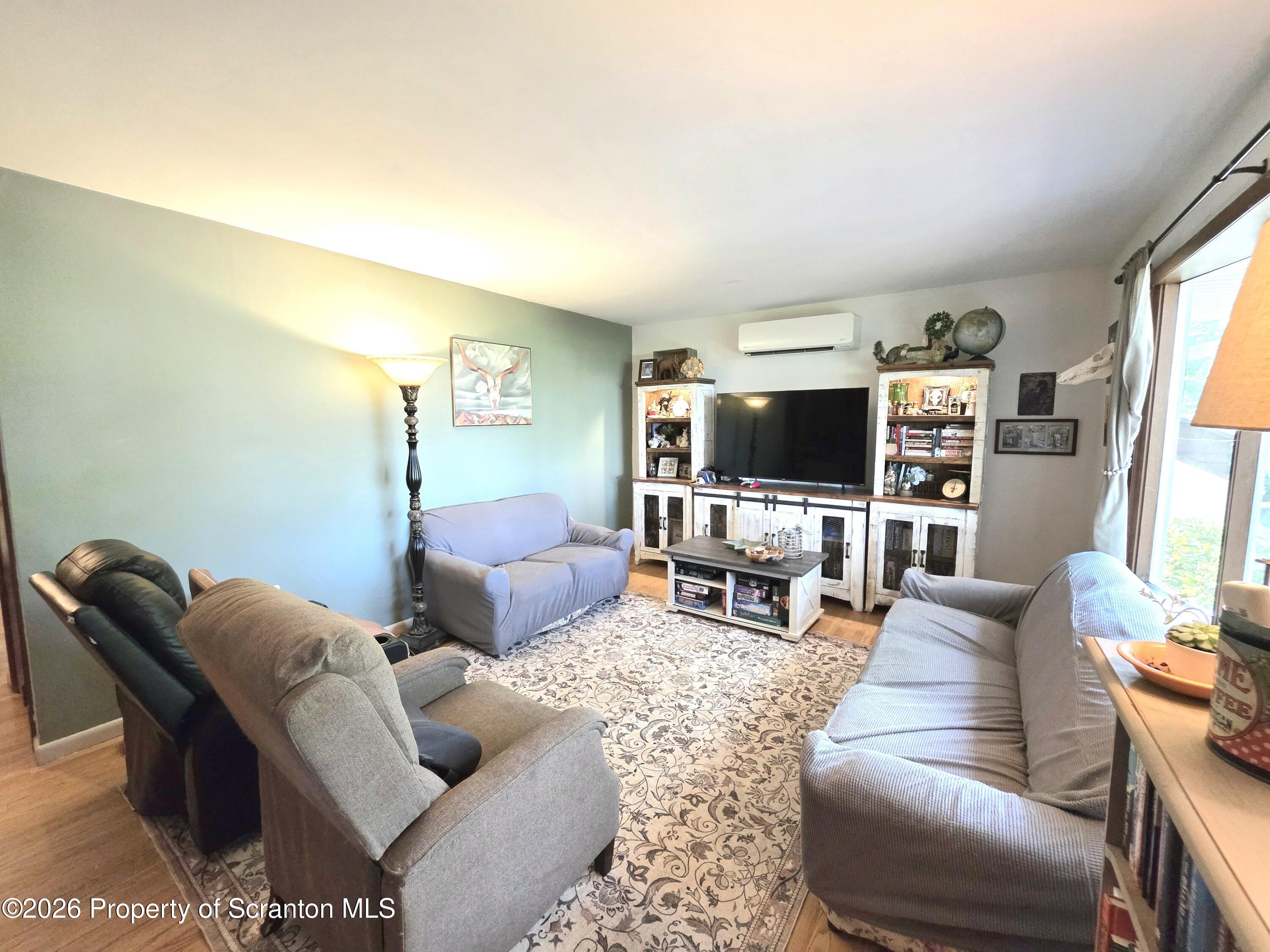 217 Noble Road Clarks Summit, PA 18411 - Photo 4 of 32 Living Room