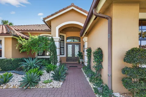 $850,000 | 8080 Desmond Drive, Boynton Beach, FL 33472