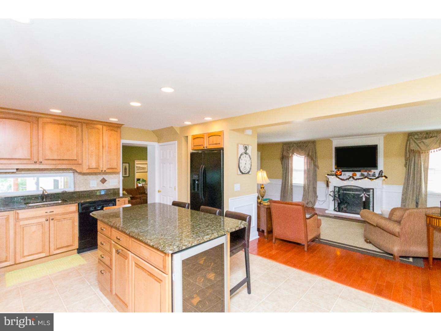 563 Evans Road Springfield, PA 19064 - Photo 4 of 22 Kitchen