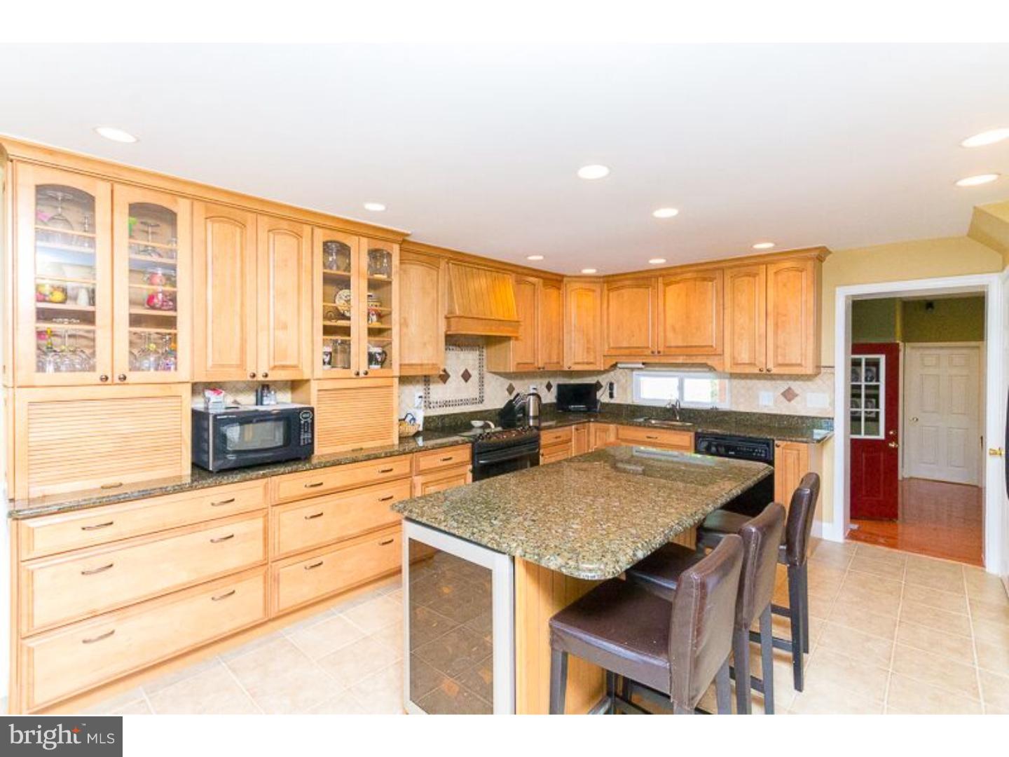 563 Evans Road Springfield, PA 19064 - Photo 5 of 22 Kitchen