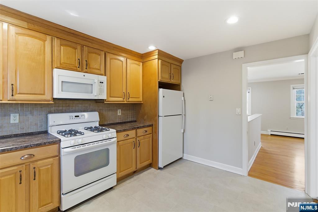 72 Prospect Street, Unit 2 Paramus, NJ 07652 - Photo 15 of 27