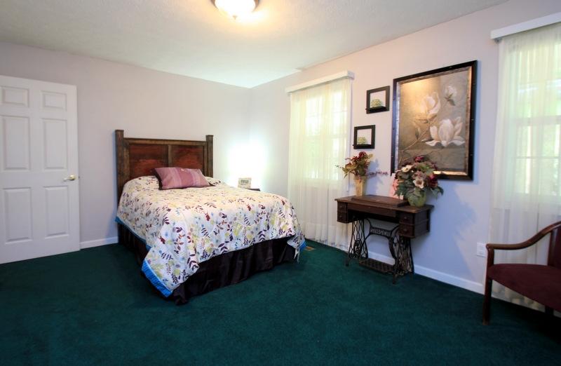 136 White Loop Road Clinton, TN 37716 - Photo 8 of 19 IMG_7440