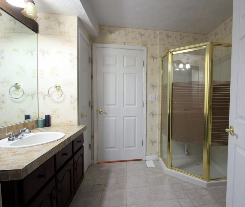 136 White Loop Road Clinton, TN 37716 - Photo 10 of 19 IMG_7444