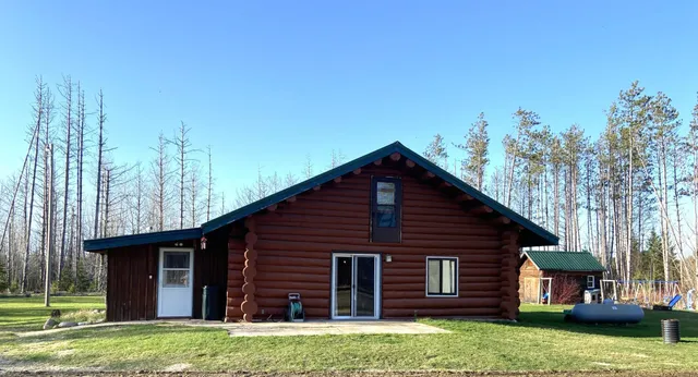 $204,900 | 32625 593rd Avenue, Warroad, MN 56763