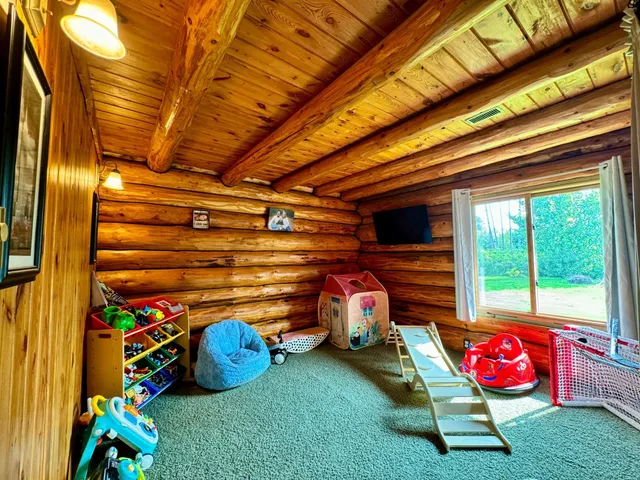 $204,900 | 32625 593rd Avenue, Warroad, MN 56763