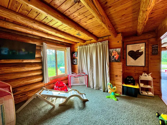 $204,900 | 32625 593rd Avenue, Warroad, MN 56763