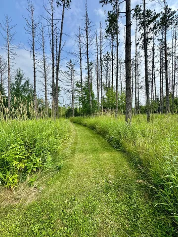 $204,900 | 32625 593rd Avenue, Warroad, MN 56763