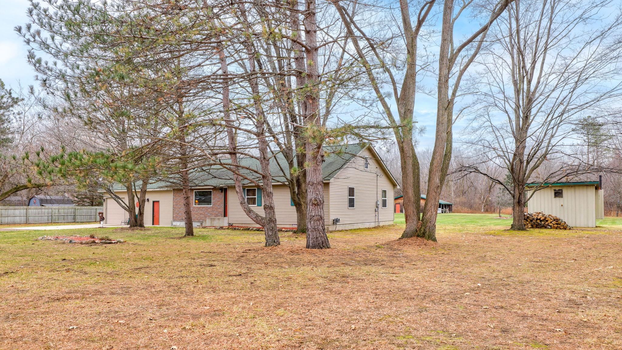 9080 West Dodge Road Montrose, MI 48457 - Photo 4 of 71 50097990-3.JPG