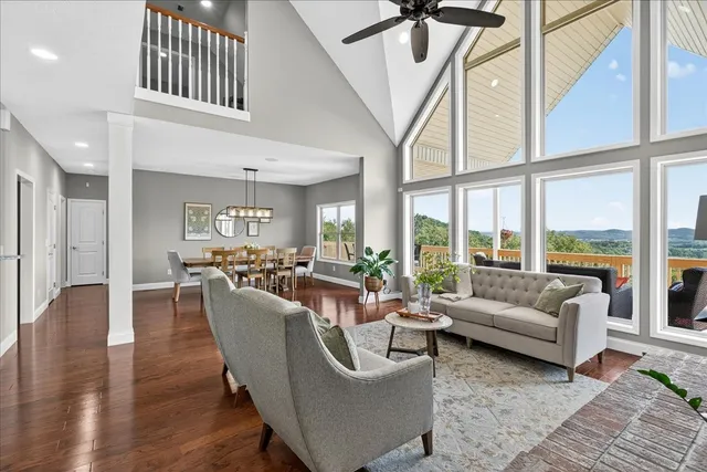 $1,175,000 | 1250 Ed Seay Gregory Lane, Hartsville, TN 37074