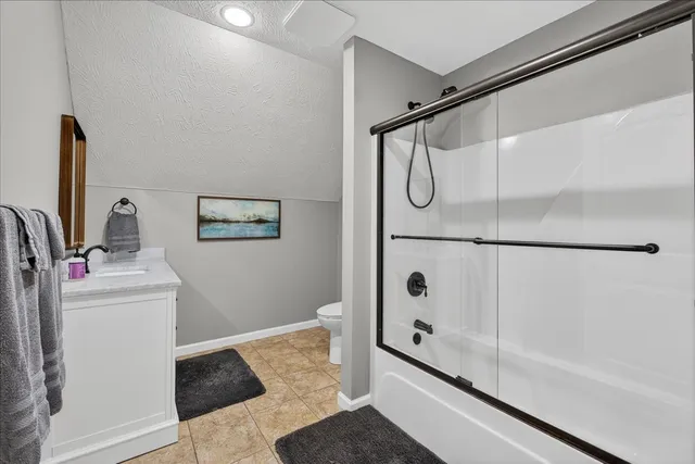 $1,175,000 | 1250 Ed Seay Gregory Lane, Hartsville, TN 37074