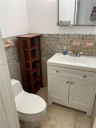 $1,700 | 11685 Canal Drive, Unit 205, North Miami, FL 33181