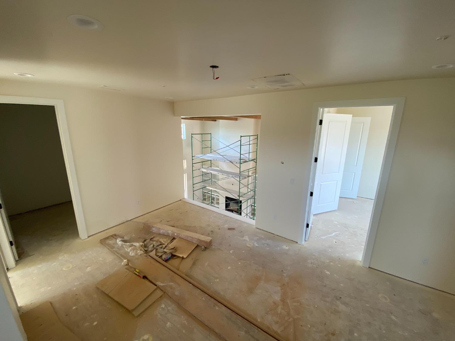 3076 Lester Avenue Clovis, CA 93619 - Photo 24 of 47 a view of livingroom with furniture