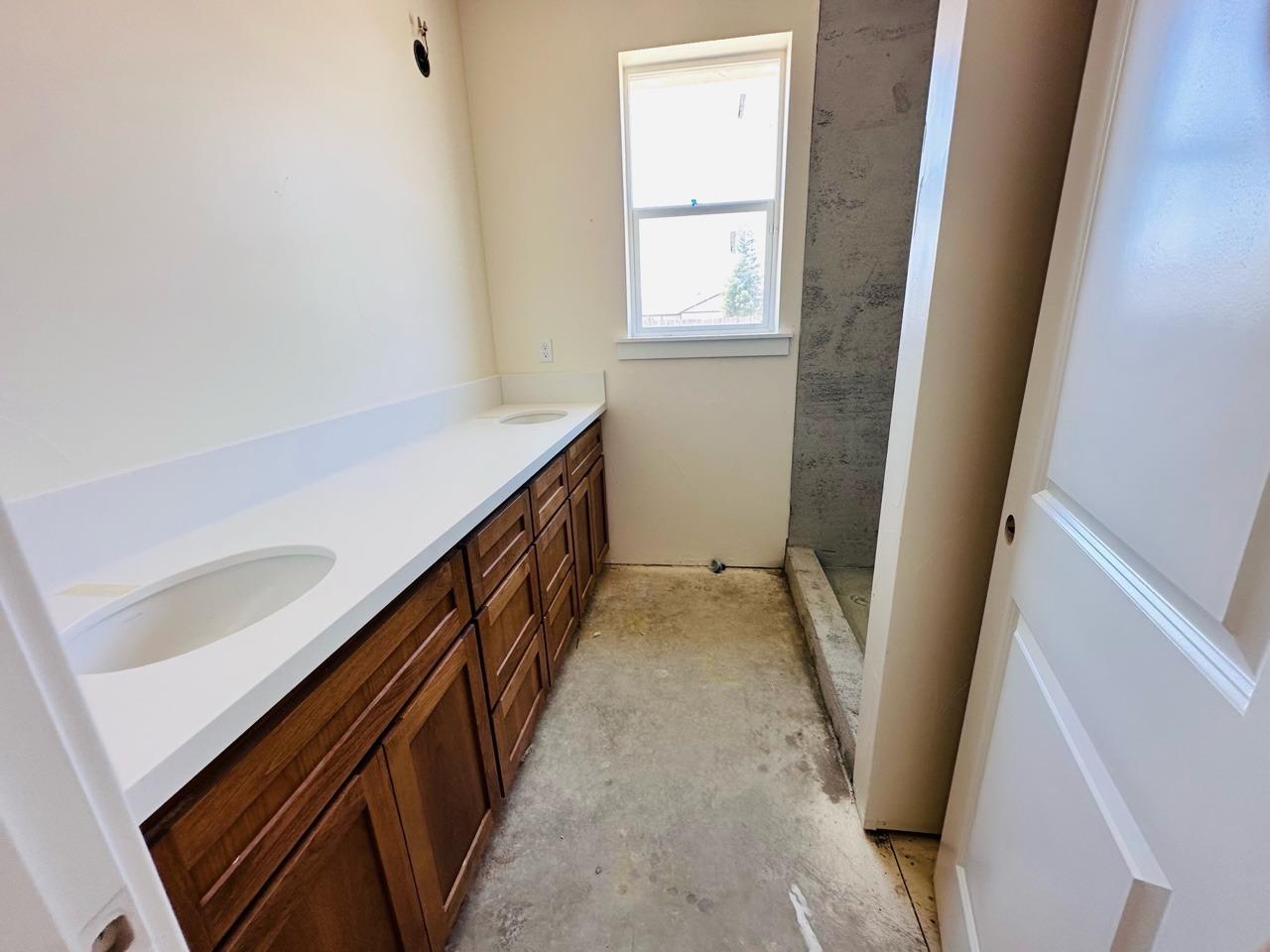 3076 Lester Avenue Clovis, CA 93619 - Photo 29 of 47 a view of an entryway