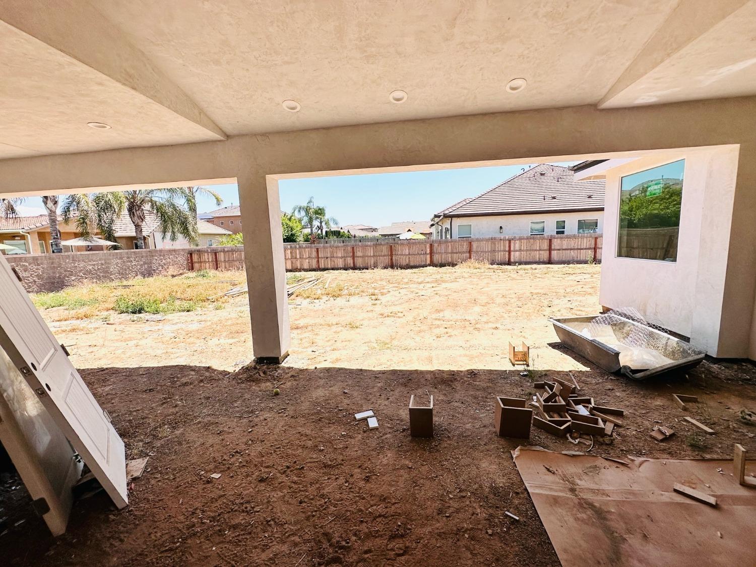 3076 Lester Avenue Clovis, CA 93619 - Photo 42 of 47 a living room with large window
