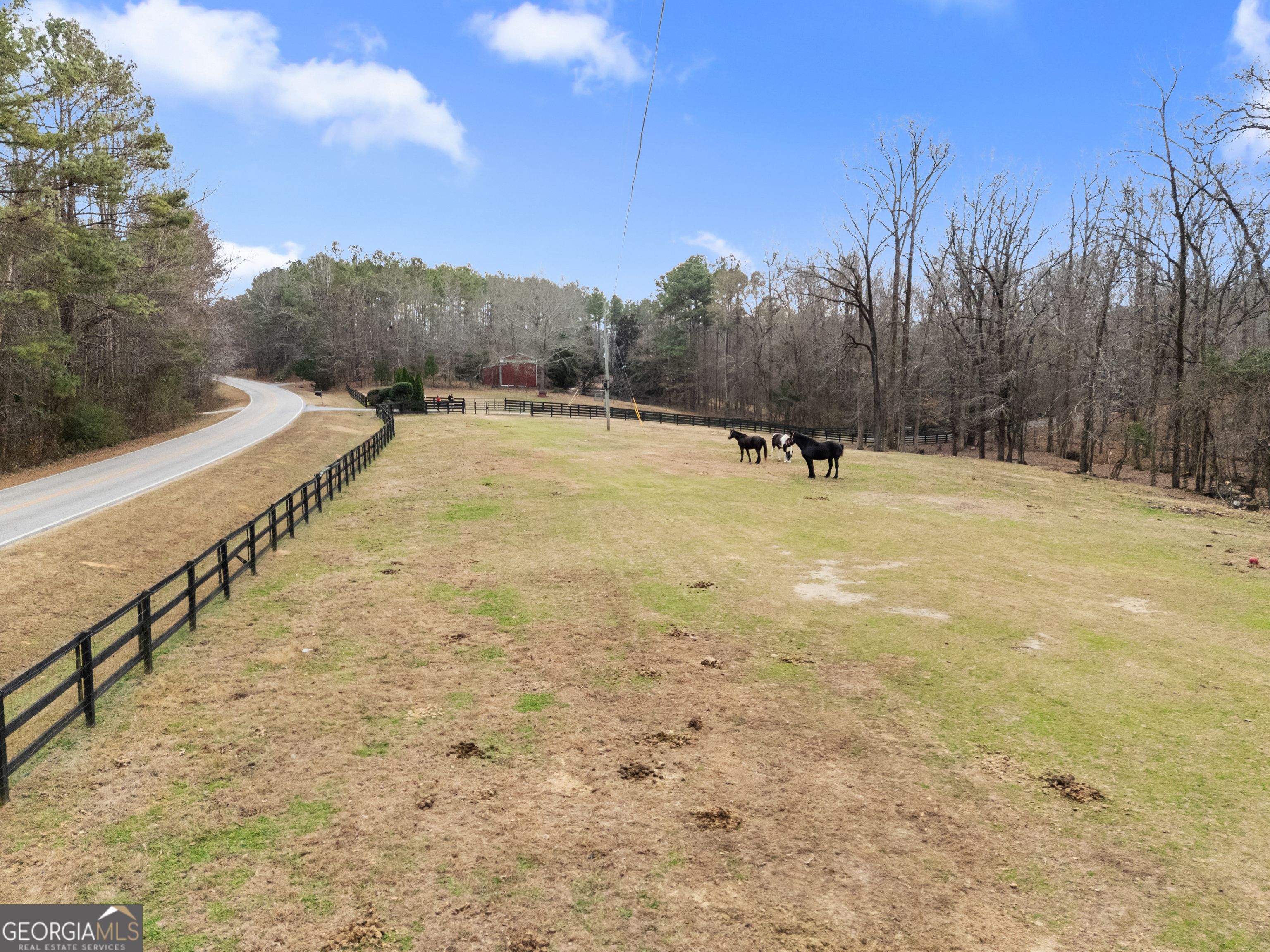 414 Parker Branch Road Barnesville, GA 30204 - Photo 99 of 101 a view of a swimming pool with a yard