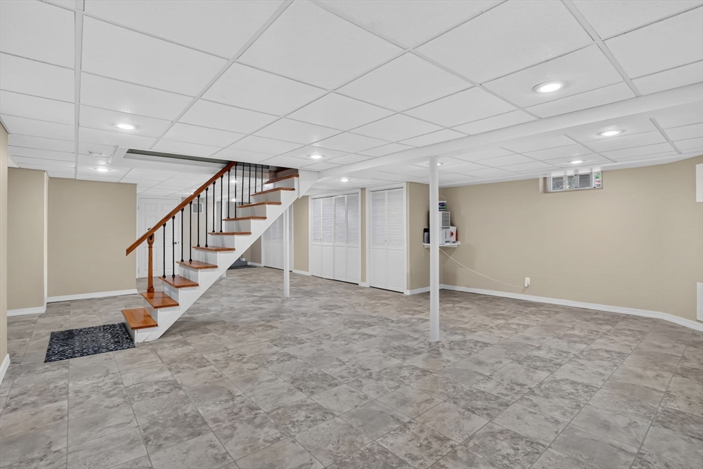 125 East Allen Ridge Road Springfield, MA 01118 - Photo 30 of 42