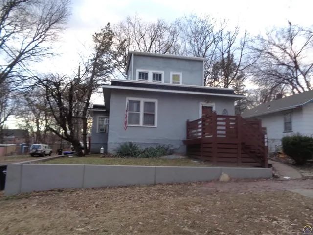 $119,500 | 813 Southwest 2nd Street, Topeka, KS 66603