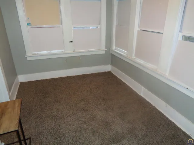 $119,500 | 813 Southwest 2nd Street, Topeka, KS 66603