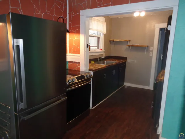 $119,500 | 813 Southwest 2nd Street, Topeka, KS 66603