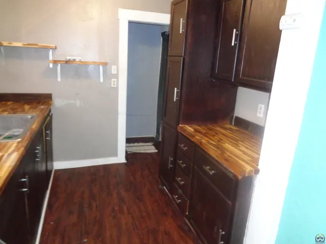 $119,500 | 813 Southwest 2nd Street, Topeka, KS 66603