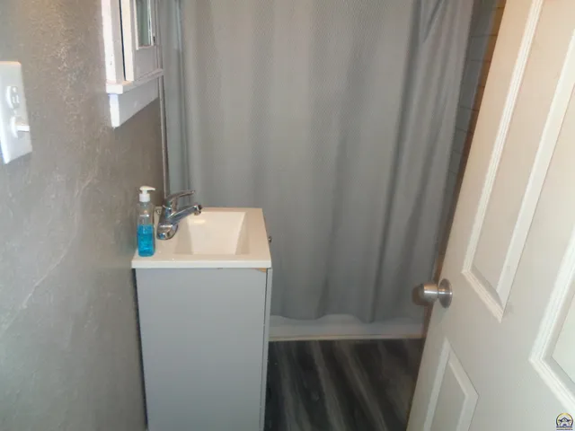 $119,500 | 813 Southwest 2nd Street, Topeka, KS 66603