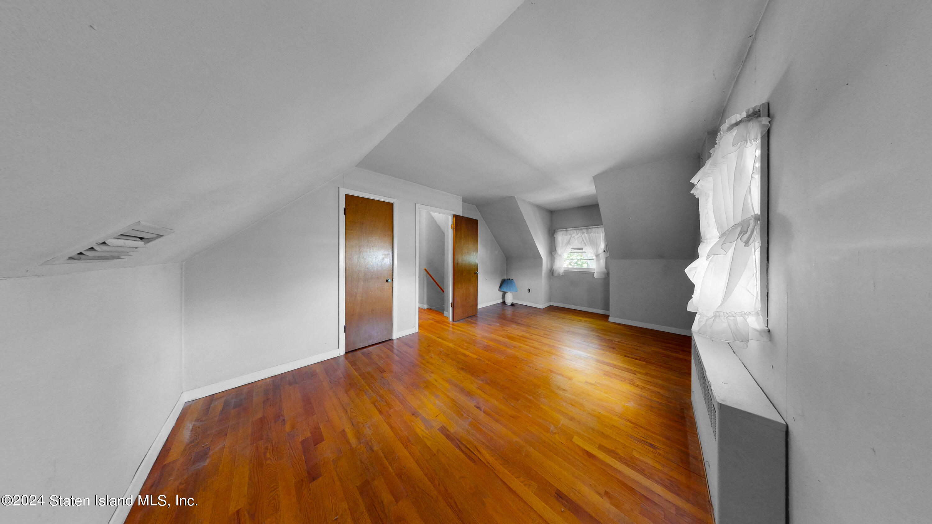 442 Watchogue Road Staten Island, NY 10314 - Photo 9 of 18 10