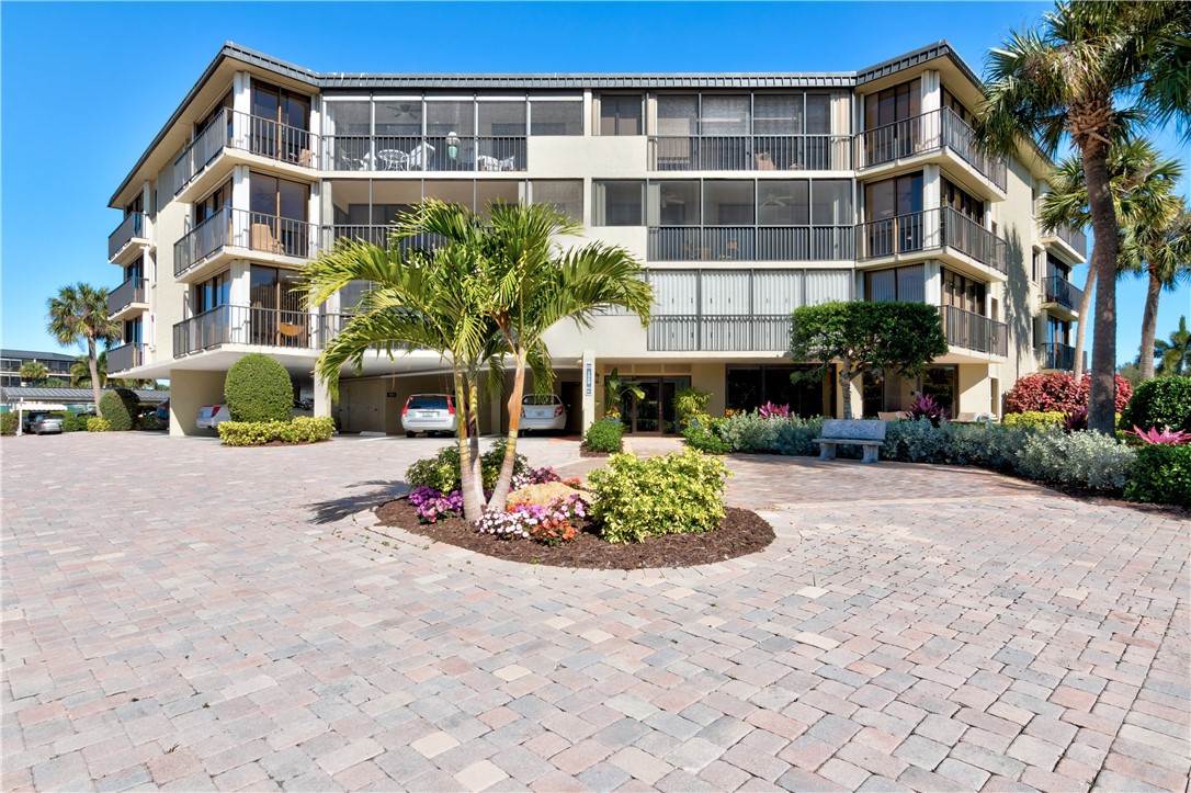 1850 Bay Road, Unit 2C Vero Beach, FL 32963 - Photo 26 of 36 a front view of a building