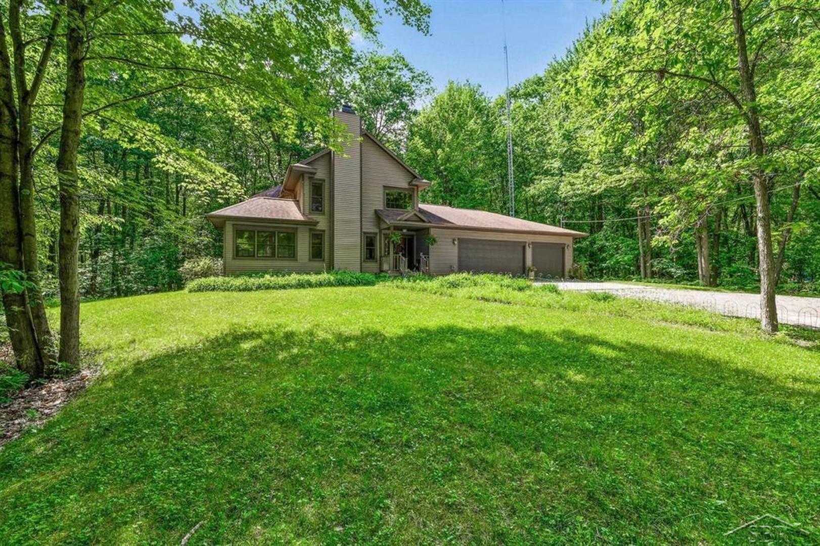 4455 North Ehlers Road Midland, MI 48642 - Photo 1 of 66