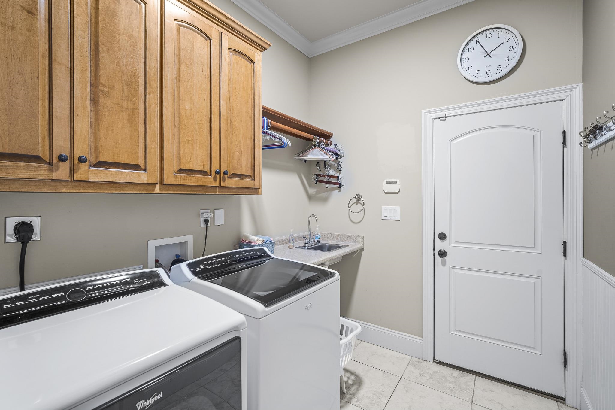 7090 Carson Lane Daphne, AL 36527 - Photo 26 of 37 Laundry