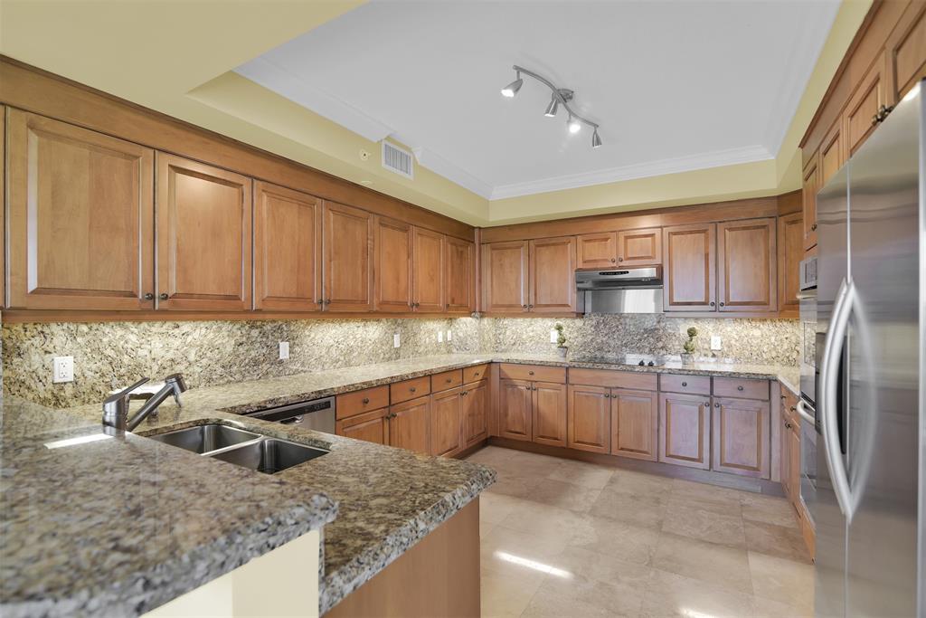 9 Northeast 20th Avenue, Unit 403 Deerfield Beach, FL 33441 - Photo 16 of 58